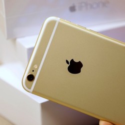 CEO Apple Ungkap Rahasia Kelir Emas iPhone