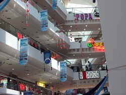 Ekonomi Lesu, Kalangan Menengah Tahan Belanja