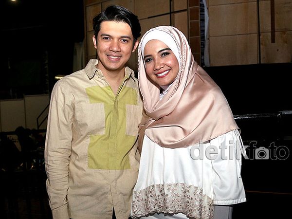 Ngabuburit Bareng Irwansyah dan Zaskia Sungkar