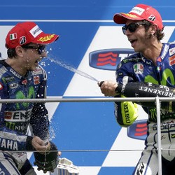 Rossi Bertekad Amankan Posisi Puncak dari Kejaran Lorenzo