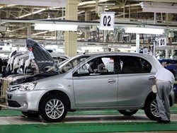 Dolar Perkasa, Toyota Ingin Semua Komponen Mobil Diproduksi di Indonesia