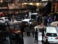 Apa Kabar Program Mobil Rendah Emisi?