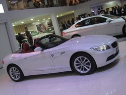 BMW Batal Produksi Roadster Z2