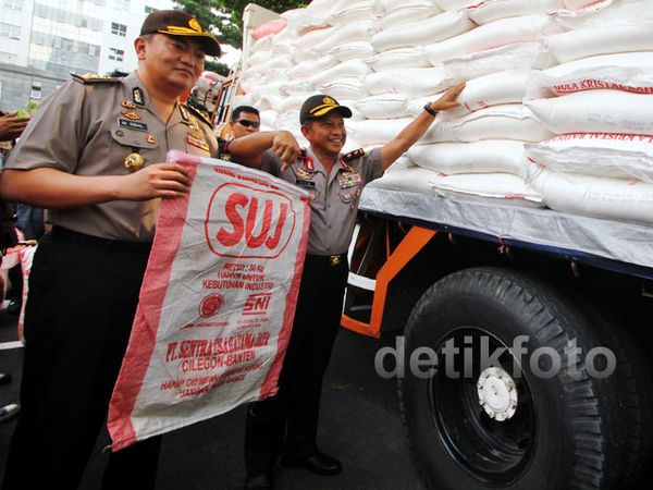 Polda Metro Amankan 60 Ton Gula Rafinasi