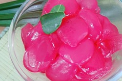 Nyam! Berbuka dengan Manisan Cabai dan Kelapa yang Legit