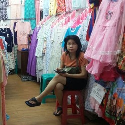 Ada PRJ, Omzet Pedagang di Mangga Dua Turun