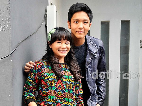 Amel Carla dan Thoriq 'Graduate Band', Teman Tapi Mesra