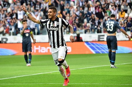 Juventus Permanenkan Pereyra