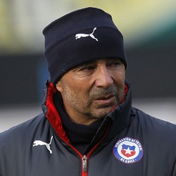 Bola Atas Uruguay yang Jadi Ancaman untuk Chile