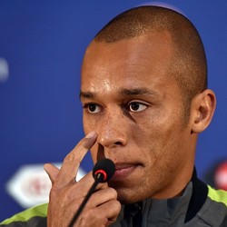 Godin Berharap Miranda Tak Tinggalkan Atletico