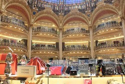 Belanja Mewah di Galeries Lafayette Bisa Pakai Rupiah!