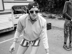 Punya Wajah dan Tubuh Maskulin, Model Wanita Ini Disangka Transgender