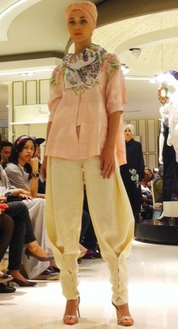 Mel Ahyar Hadirkan Kemeriahan Musim Semi untuk Koleksi Busana Lebaran 2015