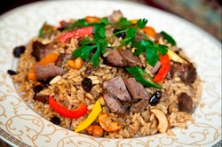 Yuk, Buka Puasa dengan Nasi Kebuli Betawi dan Kambing Guling di Asia Restaurant!