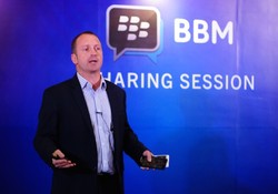 BlackBerry Mulai Nikmati Hasil Perjudian Lepas BBM