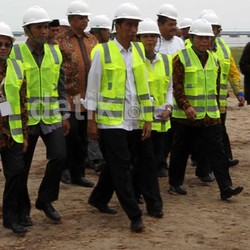 Tak Mau Proyek Mangkrak, Jokowi Pegang Nomor Telepon Eselon II Kementerian