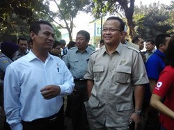 Mentan dan DPR Sidak ke Pasar Kramat Jati, Pantau Operasi Pasar