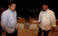 Mereka juga meminta pengembalian segala kewenangan sepakbola kepada PSSI, sehingga sanksi FIFA dapat segera dicabut.