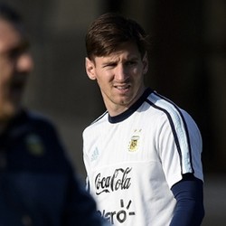 FAI Bantah Klaim Pemain Irlandia Dibayar untuk Tak Tekel Messi