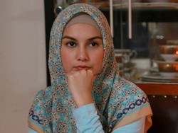 Sibuk Jadi Artis, Irish Bella Tak Bisa Kejar Cita-cita