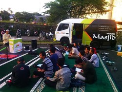 Begini Menu Jemput Bola ala Mobile Masjid di Bandung