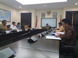 JK Kumpulkan Menteri Bahas Larangan Pakai Dolar di Dalam Negeri