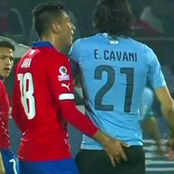 Dinilai Memprovokasi Cavani, Jara Terancam Sanksi Berat