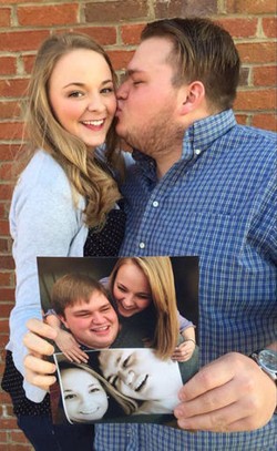 Kasihan, Pria Ini Dibully di Internet karena Punya Kekasih Cantik