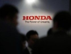 Tarik Jutaan Mobil Gara-gara Airbag Takata, Honda Pangkas Laba