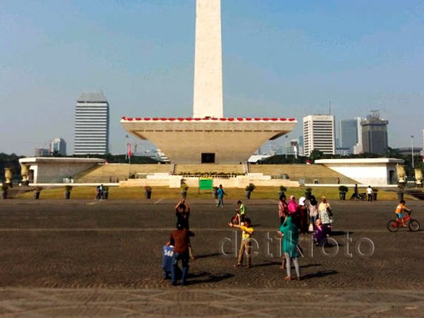 Terima Kasih Pak Ahok! PKL Tertata Rapi, Monas Makin Cantik