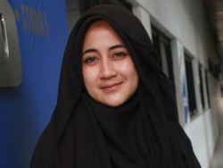 Pipik Bermimpi Punya Program Bagi-bagi Al-Quran Gratis