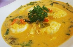 Menu Hari Ke-11: Lamaknyo! Soto Padang dan Asam Padeh Khas Minang