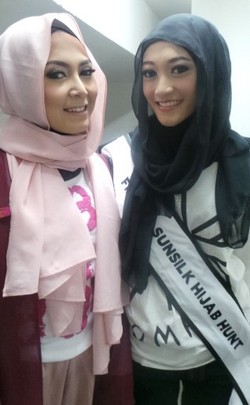 Foto: Sesi Make Over Finalis Sunsilk Hijab Hunt Sebelum Tampil di Final