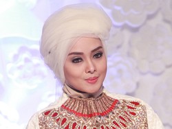 Putuskan Berhijab, Terry Putri Merasa Lega dan Tenang