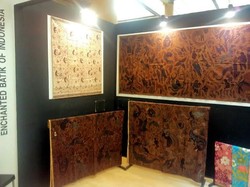 Batik Tulis Seharga Ratusan Juta Rupiah Mejeng di JCC