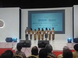 Meski Ekonomi Lesu, Gelar Batik Nusantara Raup Omzet Rp 28 Miliar