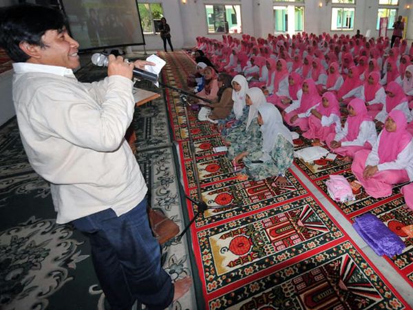 250 Santriwati Ikuti Seminar Gizi dan Kesehatan