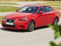 Lexus IS 200t yang Lebih Irit
