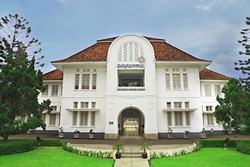 Dolar AS Tinggi, Biofarma: Beli Bahan Baku Impor Makin Berat