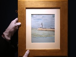 Beruntungnya Kolektor Ini! Beli 2 Dapat Bonus 1 Lukisan Lagi