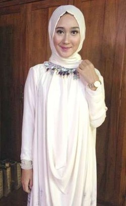 Pesan Dian Pelangi untuk 7 Finalis Sunsilk Hijab Hunt yang Tersisih