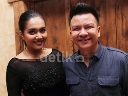 Ada Perselingkuhan di Balik Retaknya Rumah Tangga Denada dan Suami?