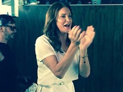 Makin Pede Jadi Perempuan, Bruce Jenner Pakai Rok Saat Hadiri Parade Gay Pride