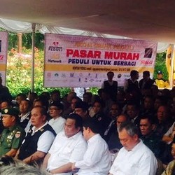 Tomy Winata, Gobel, dan Yuddy Chrisnandi Gelar Pasar Murah Sembako