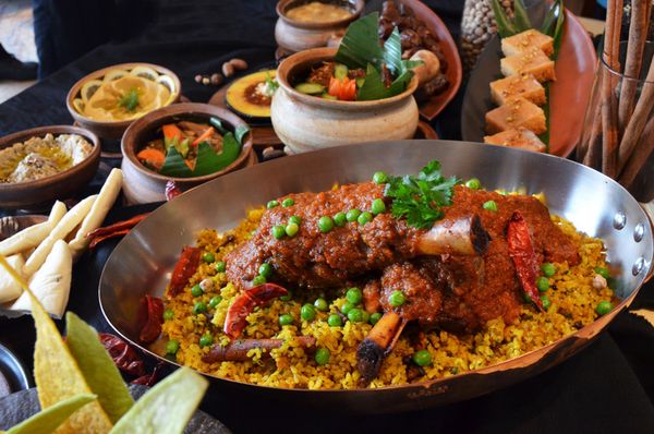 Menikmati Gurihnya Turkey Salad dan Legit Manis Umm Ali di Restoran Bengawan