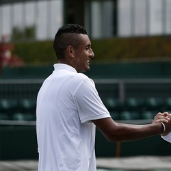 Kyrgios Lebih Akrab dengan Federer ketimbang Nadal