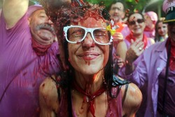 Seksi! Begini Meriahnya Festival Perang Anggur di Spanyol