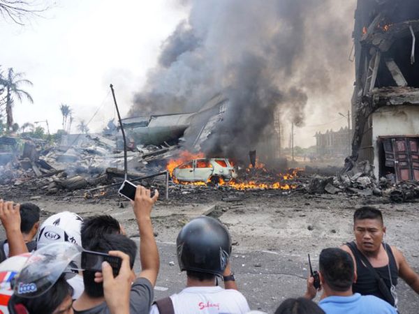 Pesawat Hercules Jatuh di Medan