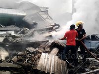 Pesawat Hercules Hancur Berkeping-keping