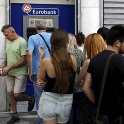 Krisis Yunani, Warga Hanya Boleh Tarik 60 Euro/Hari di ATM